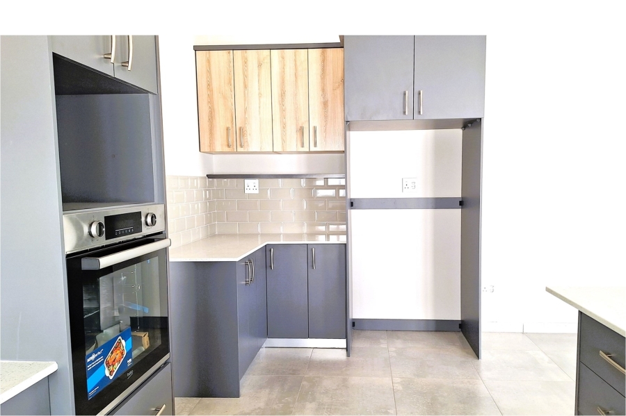 3 Bedroom Property for Sale in Brittania Beach Estate Western Cape